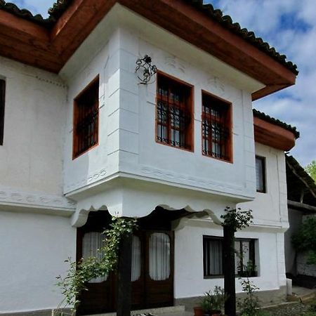 Bujtina Zhaveli Bed & Breakfast Gjakova Exterior photo